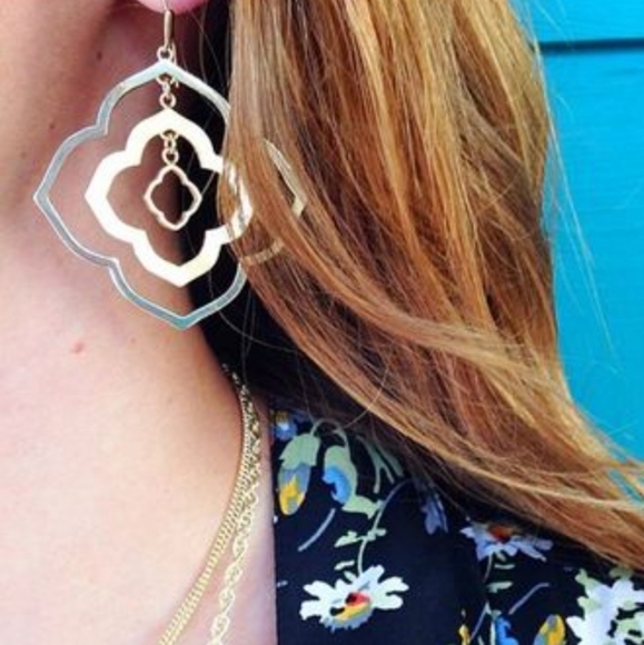 Rare Kendra Scott Gold Logo Statement Earrings - Picture 6 of 12